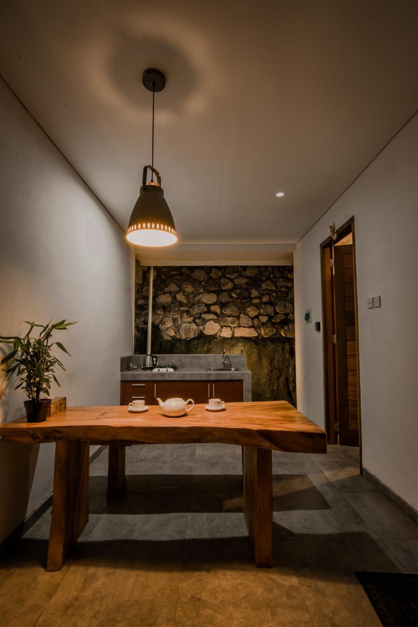 Abinawa Hill Bed and Breakfast Lovina Buitenkant foto